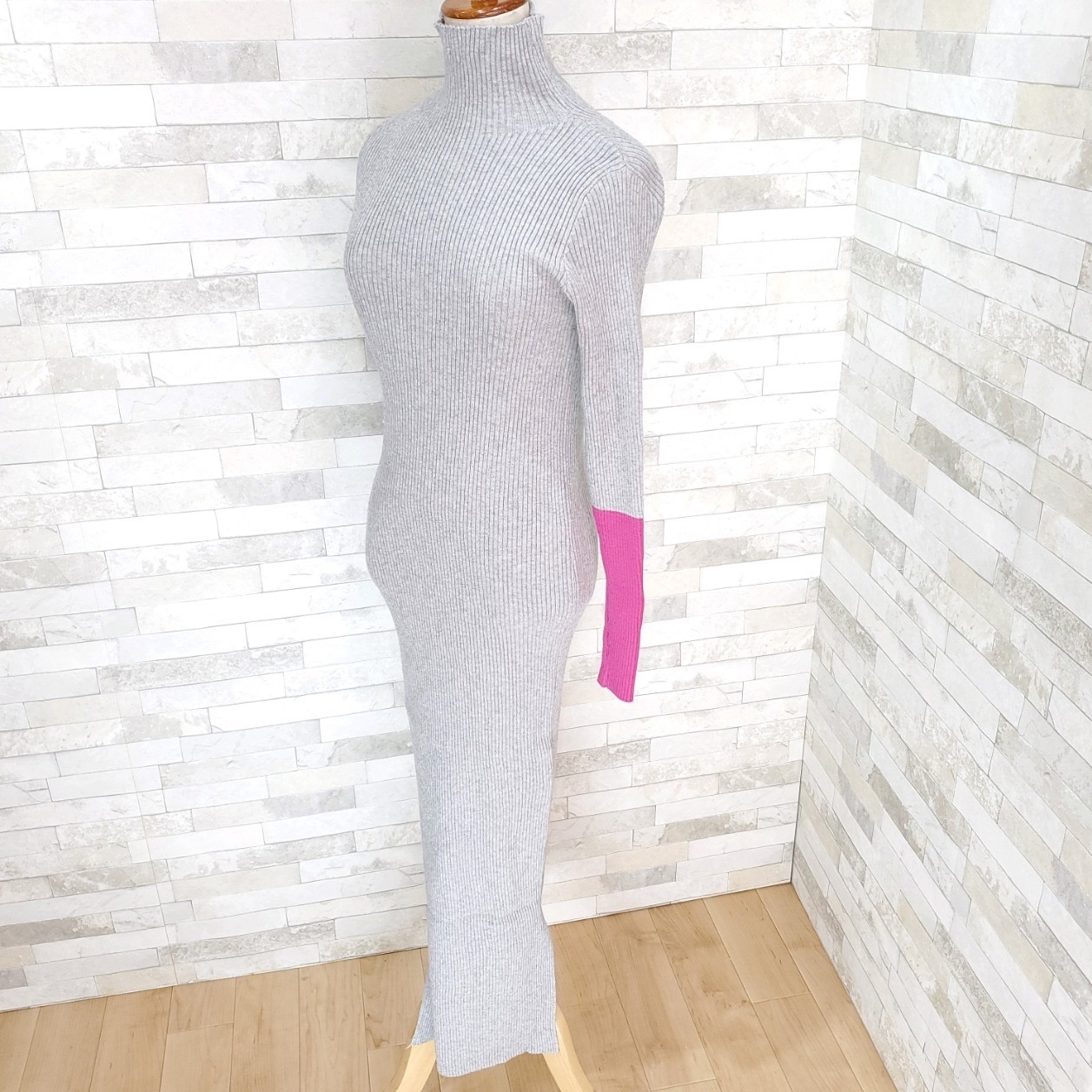 韓国 ファッション ワンピース 秋 冬 カジュアル PTXD899  ピンク レッド サイドスリット リブニット エレガント オルチャン シンプル 定番 セレカジの写真13枚目